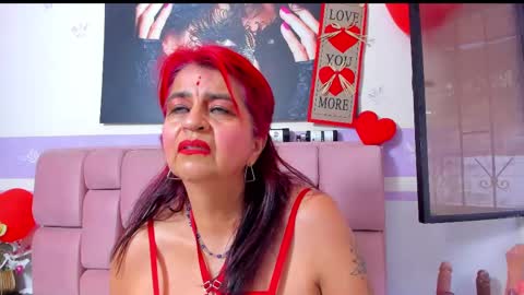 Snapshot of roxettemature chatting on February 18, 11:44 am RoxetteMature online show from February 18, 11:44 am