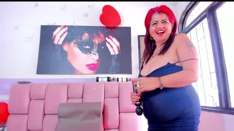 Snapshot of roxettemature chatting on February 25, 6:01 pm RoxetteMature online show from February 25, 6:01 pm