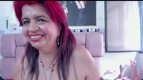 Snapshot of roxettemature chatting on March 7, 5:49 pm RoxetteMature online show from March 7, 5:49 pm