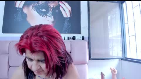 Snapshot of roxettemature chatting on March 5, 6:01 pm RoxetteMature online show from March 5, 6:01 pm