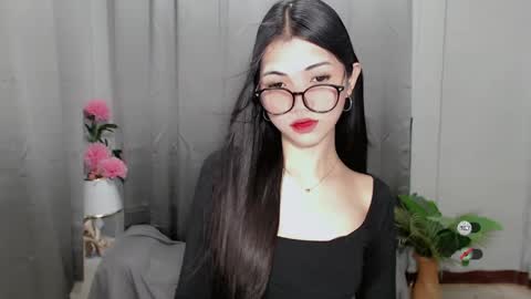 Snapshot of roxie_fuckdoll chatting on February 24, 10:58 pm Roxie online show from February 24, 10:58 pm