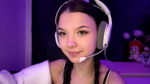 Hana online show from December 15, 3:52 pm