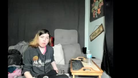 roxihazeleyes online show from May 23, 1:23 am