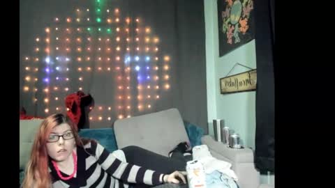 roxihazeleyes online show from October 8, 5:52 pm