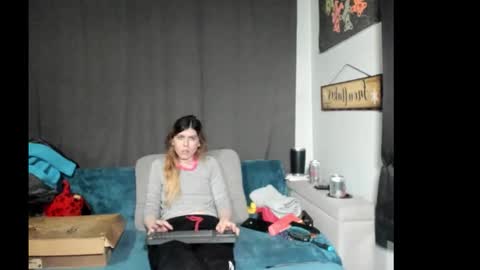 roxihazeleyes online show from January 16, 6:06 pm