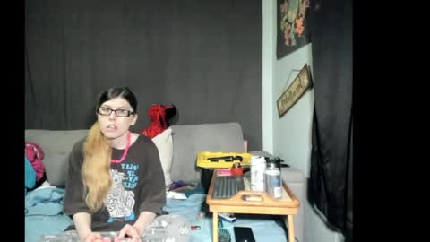 roxihazeleyes online show from April 14, 3:54 am