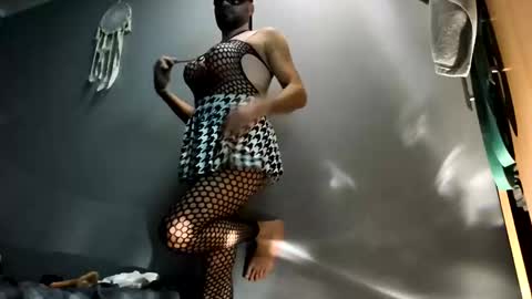 roxikross online show from November 24, 7:56 pm