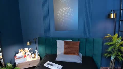 Roxy hell online show from December 18, 12:22 pm