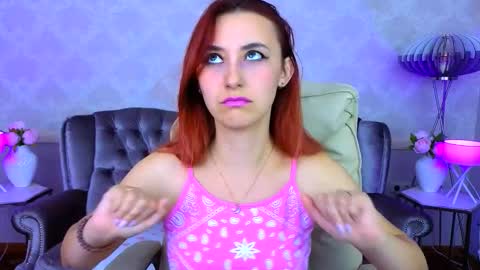 Snapshot of roxy_rayy chatting on September 18, 6:45 pm roxy_rayy online show from September 18, 6:45 pm