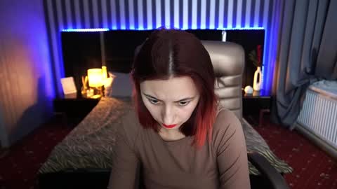 Snapshot of roxy_rayy chatting on January 28, 2:31 pm roxy_rayy online show from January 28, 2:31 pm