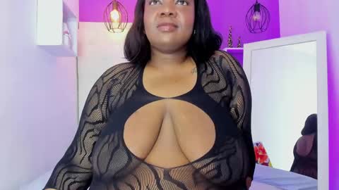 roxy_sexy69 online show from May 5, 7:52 pm