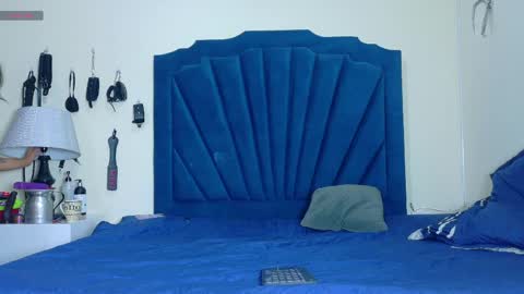 RoxyAron online show from April 12, 12:53 pm