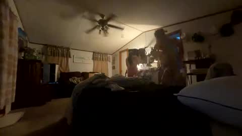 Roxy and Brock online show from May 23, 11:39 am
