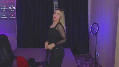 Roxy online show from October 17, 11:09 pm