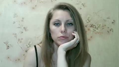 roxyfox18x01 online show from April 30, 7:52 pm
