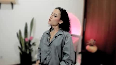 roxy online show from November 2, 4:45 am