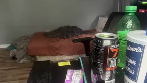 Royalty13m online show from September 22, 4:33 pm