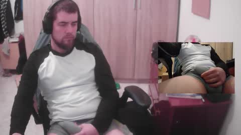 royer04 online show from February 20, 10:12 pm