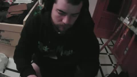 royer04 online show from November 27, 3:14 am