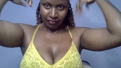 rozie34 online show from April 5, 11:46 pm