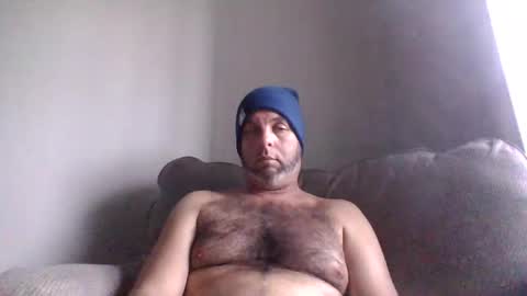 Snapshot of rubbingoneout714 chatting on January 5, 4:27 pm rubbingoneout714 online show from January 5, 4:27 pm