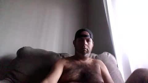 Snapshot of rubbingoneout714 chatting on December 7, 3:58 pm rubbingoneout714 online show from December 7, 3:58 pm