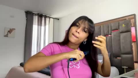 Snapshot of rubioberli chatting on February 3, 10:00 pm RubiOberli 9 INCH Guys my blue page is available now online show from February 3, 10:00 pm