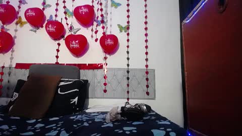 Snapshot of ruby_brown_ chatting on February 15, 10:10 pm Ruby online show from February 15, 10:10 pm