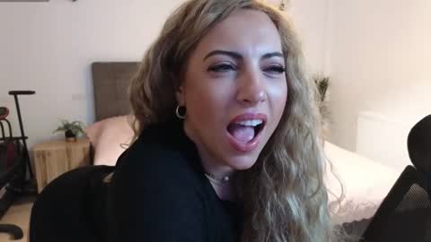 Ruby online show from November 18, 1:41 am