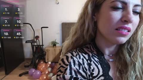 Snapshot of ruby_fit chatting on February 8, 12:06 am Ruby online show from February 8, 12:06 am