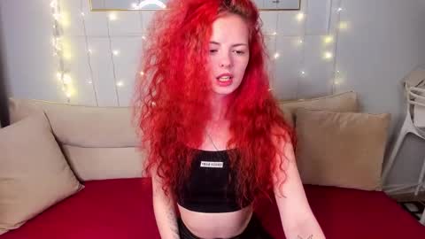 Snapshot of rubyattwood chatting on February 7, 5:51 pm rubyattwood online show from February 7, 5:51 pm