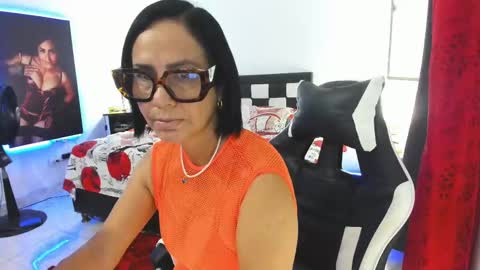 Ruby bonnet online show from September 9, 8:47 am