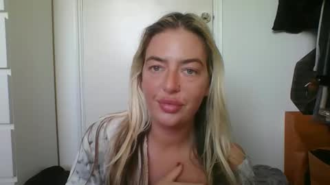 rubyredxxxoxxx online show from February 2, 9:18 am