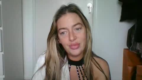 rubyredxxxoxxx online show from February 15, 8:02 am