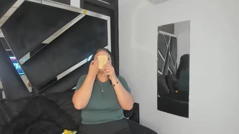 rubyxht online show from September 23, 12:32 pm