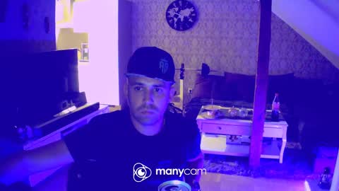 rudeboyyy91 online show from December 8, 3:18 am