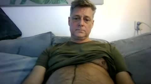 Snapshot of rudeski chatting on December 27, 2:54 pm rudeski online show from December 27, 2:54 pm