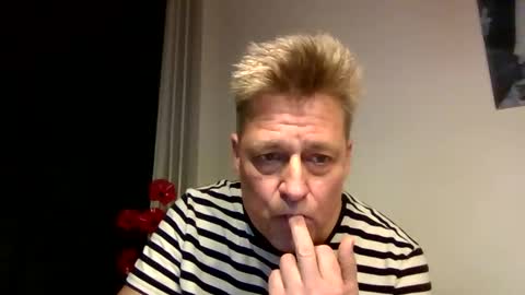 Snapshot of rudeski chatting on December 30, 8:15 pm rudeski online show from December 30, 8:15 pm