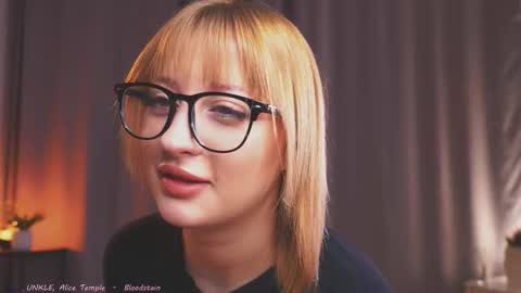 Mila online show from March 17, 3:17 pm