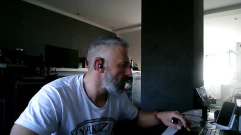 Snapshot of ruffi77 chatting on March 4, 3:15 pm Chico que rico Caliente online show from March 4, 3:15 pm