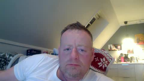 Snapshot of runepetter chatting on January 29, 9:39 pm bignorwegian online show from January 29, 9:39 pm