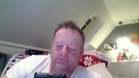 Snapshot of runepetter chatting on January 12, 8:14 pm bignorwegian online show from January 12, 8:14 pm