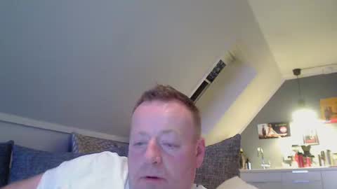 Snapshot of runepetter chatting on December 1, 6:43 pm bignorwegian online show from December 1, 6:43 pm