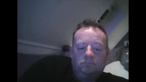 Snapshot of runepetter chatting on December 15, 6:37 pm bignorwegian online show from December 15, 6:37 pm
