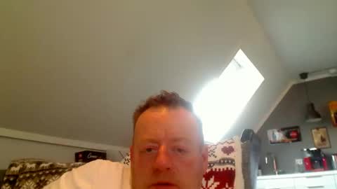 Snapshot of runepetter chatting on February 14, 8:52 am bignorwegian online show from February 14, 8:52 am