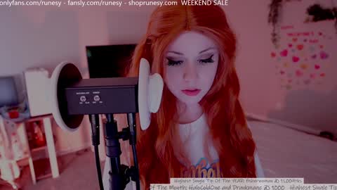 Snapshot of runesy chatting on March 9, 4:05 am Lady online show from March 9, 4:05 am