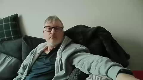 rusty69x online show from December 29, 9:28 am