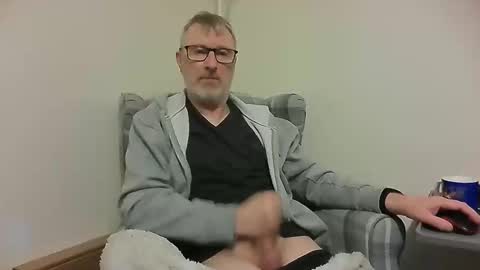 rusty69x online show from December 9, 7:39 am