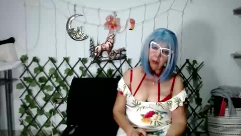 ruth_blue21 online show from January 16, 2:51 am