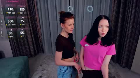 Snapshot of ruthakihn chatting on September 16, 5:27 pm Jessica Blondie Lannie Brunette online show from September 16, 5:27 pm
